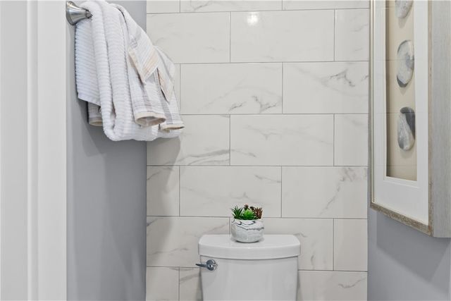 137 W Main Road REAR, Middletown, RI 02842