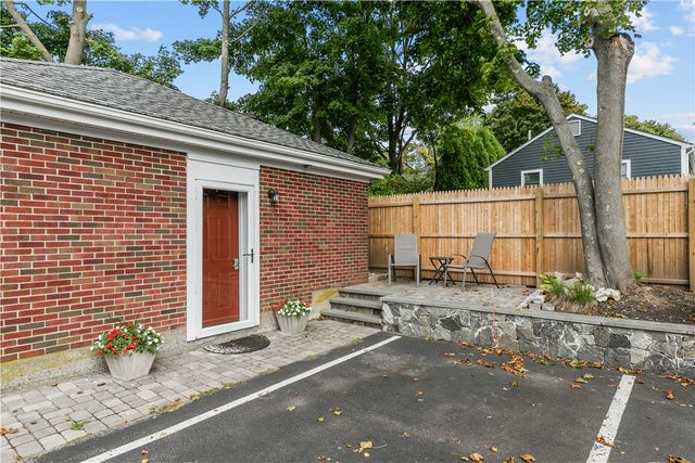 137 W Main Road REAR, Middletown, RI 02842