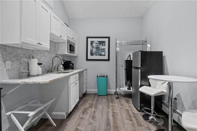 137 W Main Road REAR, Middletown, RI 02842