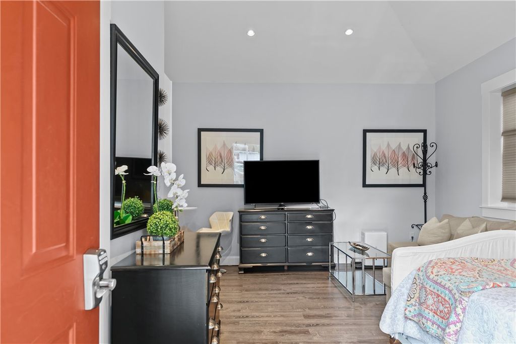 137 W Main Road REAR, Middletown, RI 02842