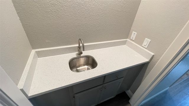 2217 Roman Court, Dalworthington Gardens, TX 76013