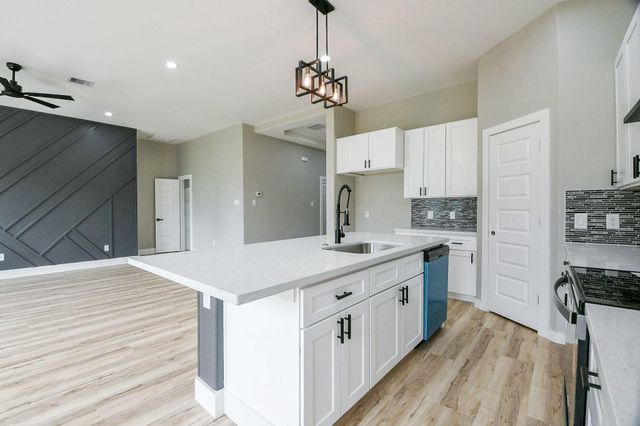 714 Autumn Lane, Livingston, TX 77351
