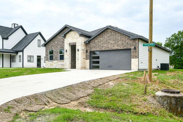 714 Autumn Lane, Livingston, TX 77351