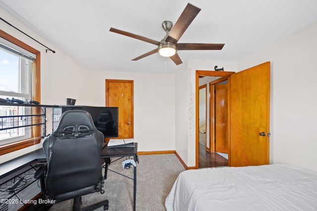 2403 Omaha Ln, Louisville, KY 40216