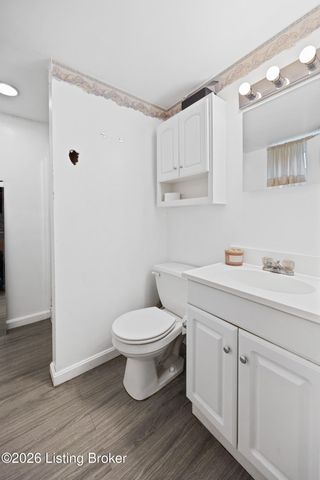 2403 Omaha Ln, Louisville, KY 40216