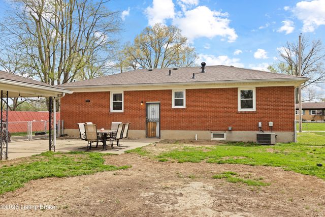 2403 Omaha Ln, Louisville, KY 40216