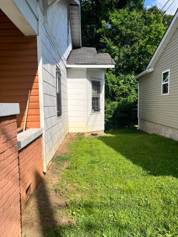 4512 Highland Avenue, Chattanooga, TN 37410