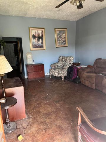 4512 Highland Avenue, Chattanooga, TN 37410