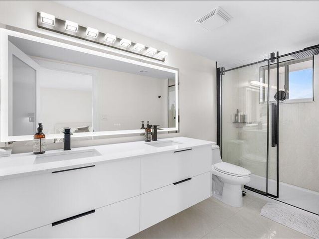 18260 N Bay Road 418, Sunny Isles Beach, FL 33160