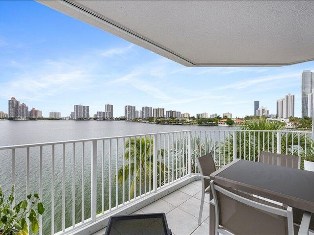 18260 N Bay Road 418, Sunny Isles Beach, FL 33160