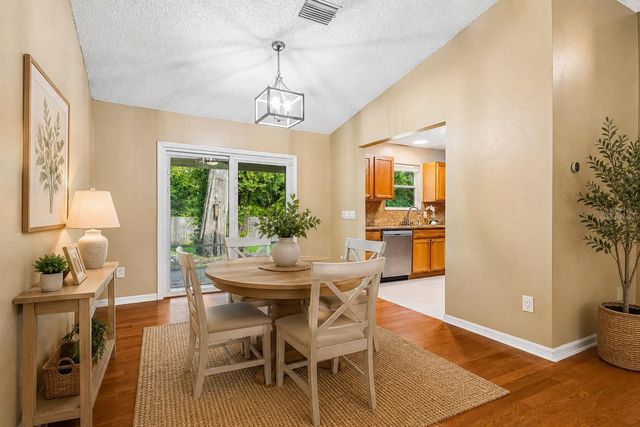 108 CHERRY BLOSSOM LANE, Lady Lake, FL 32159