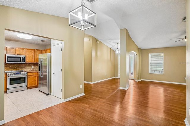 108 CHERRY BLOSSOM LANE, Lady Lake, FL 32159