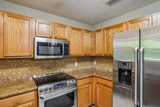 108 CHERRY BLOSSOM LANE, Lady Lake, FL 32159