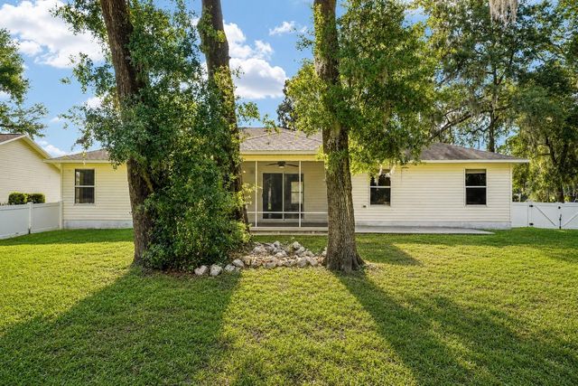 108 CHERRY BLOSSOM LANE, Lady Lake, FL 32159