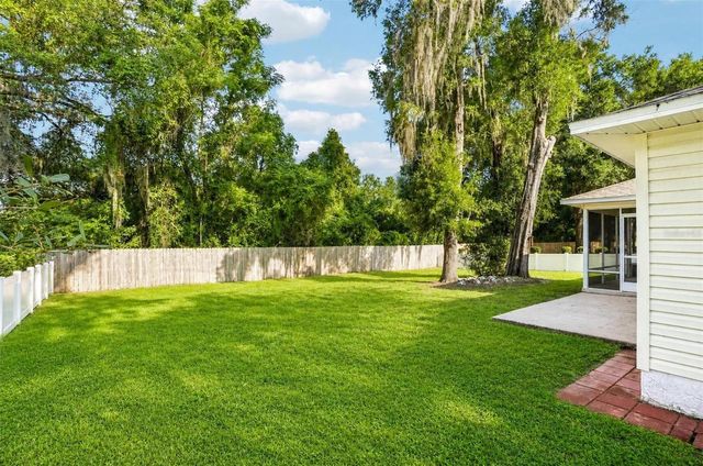 108 CHERRY BLOSSOM LANE, Lady Lake, FL 32159