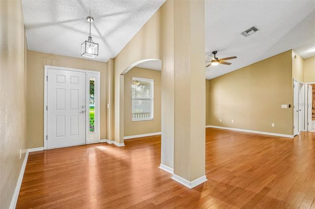 108 CHERRY BLOSSOM LANE, Lady Lake, FL 32159
