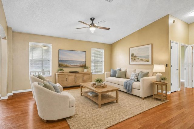 108 CHERRY BLOSSOM LANE, Lady Lake, FL 32159