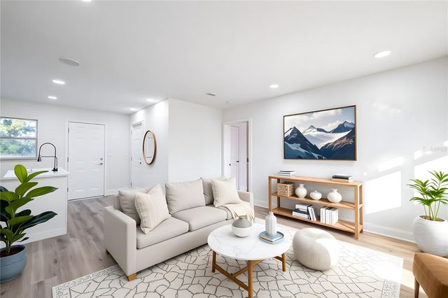 245 AMADOR CIRCLE, Orlando, FL 32810