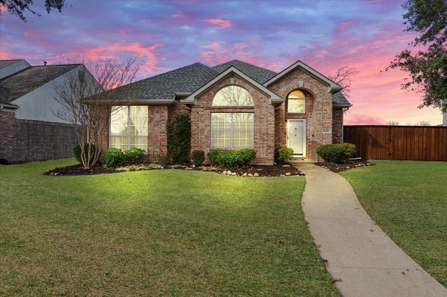 2105 Highwood Street, Mesquite, TX 75181