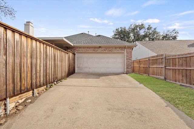 2105 Highwood Street, Mesquite, TX 75181