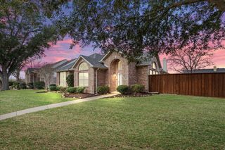 2105 Highwood Street, Mesquite, TX 75181