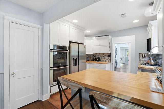 1550 Folly Road, Charleston, SC 29412