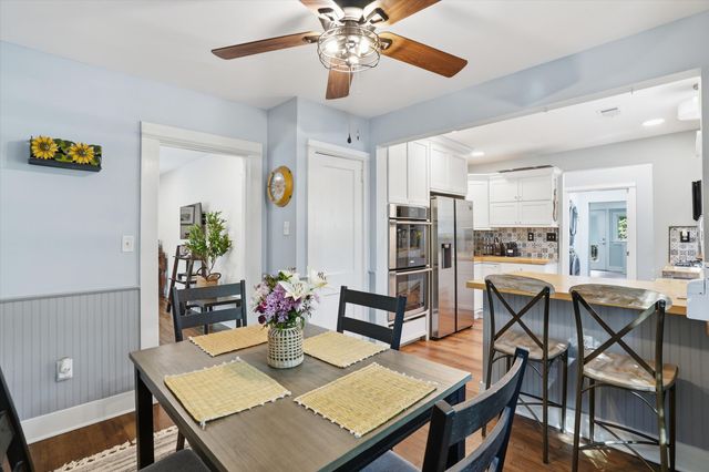 1550 Folly Road, Charleston, SC 29412