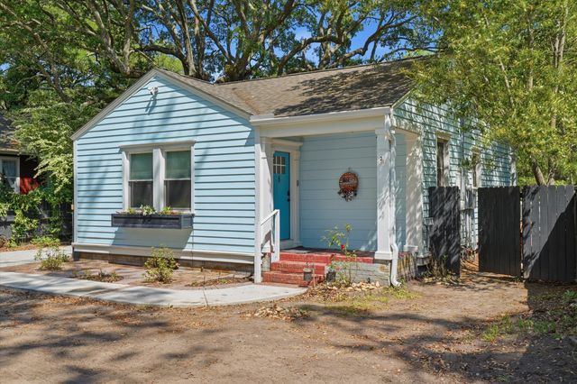 1550 Folly Road, Charleston, SC 29412