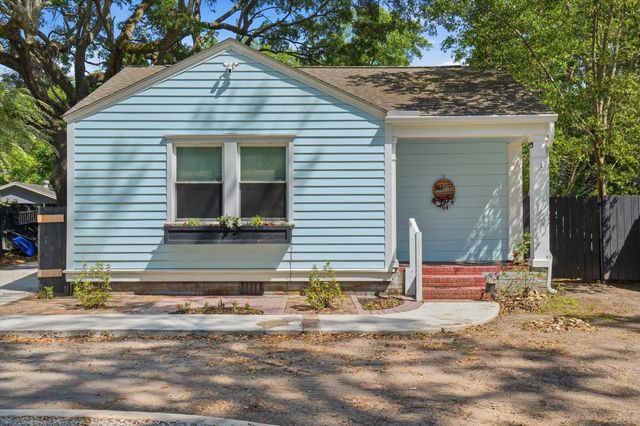 1550 Folly Road, Charleston, SC 29412