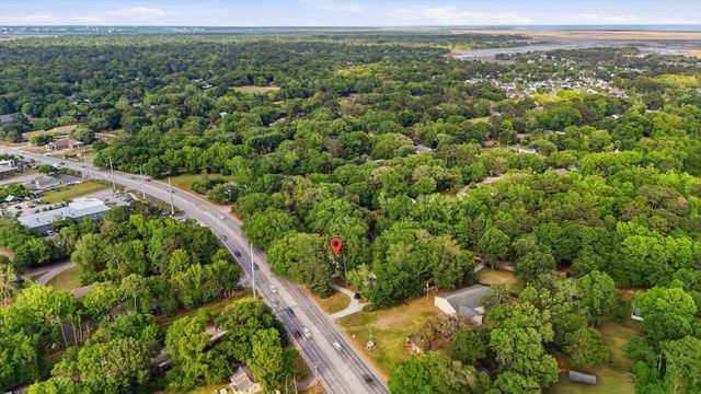 1550 Folly Road, Charleston, SC 29412