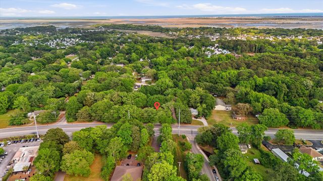 1550 Folly Road, Charleston, SC 29412