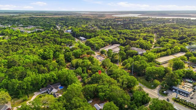 1550 Folly Road, Charleston, SC 29412