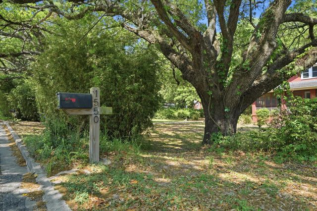 1550 Folly Road, Charleston, SC 29412