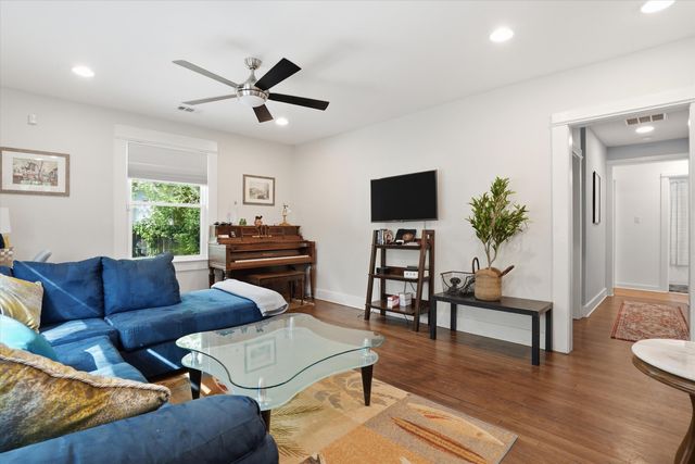 1550 Folly Road, Charleston, SC 29412