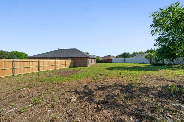 1216 Urban Drive, Desoto, TX 75115