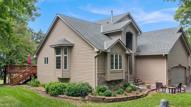 5325 Fernwood Trail, North Branch, MN 55056