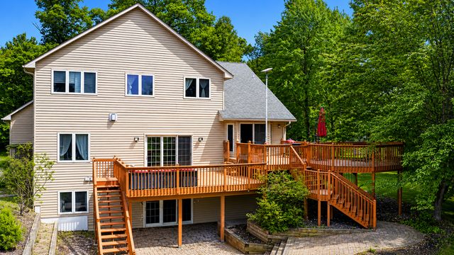 5325 Fernwood Trail, North Branch, MN 55056