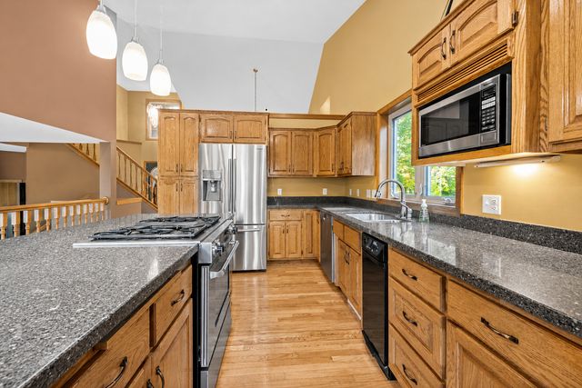 5325 Fernwood Trail, North Branch, MN 55056