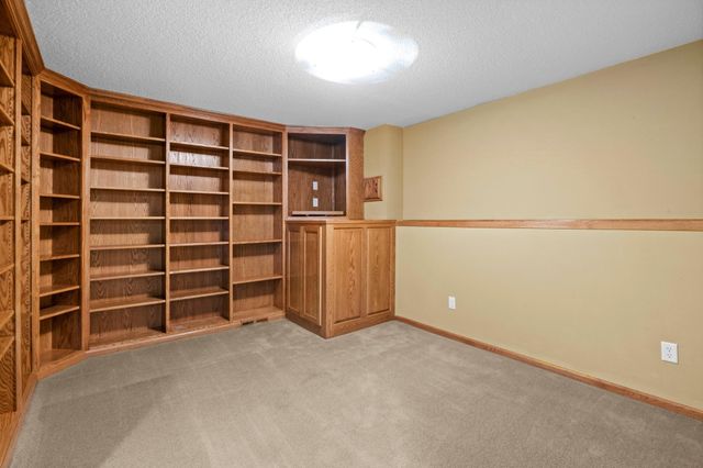 5325 Fernwood Trail, North Branch, MN 55056