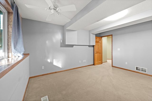 5325 Fernwood Trail, North Branch, MN 55056