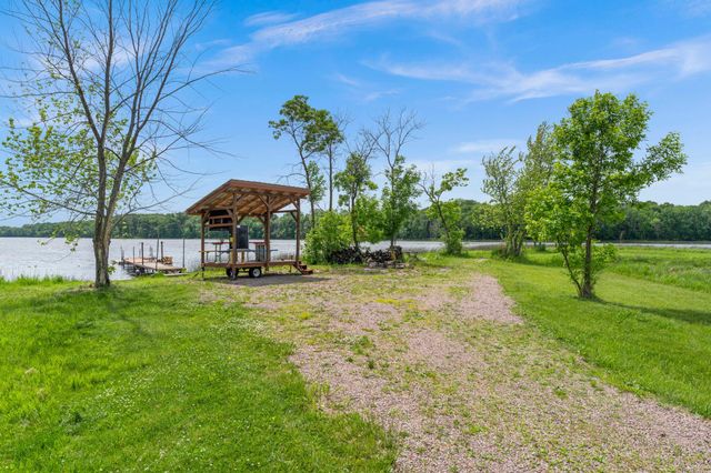 5325 Fernwood Trail, North Branch, MN 55056