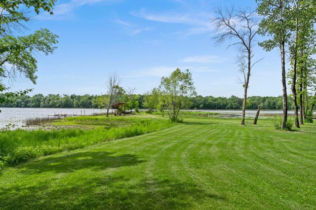 5325 Fernwood Trail, North Branch, MN 55056