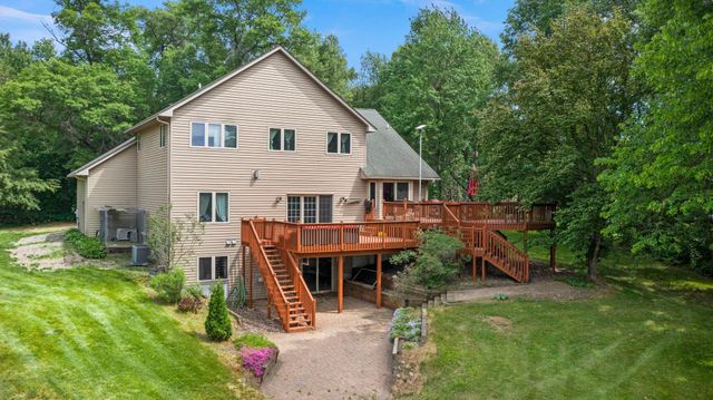 5325 Fernwood Trail, North Branch, MN 55056