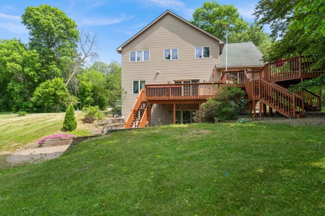 5325 Fernwood Trail, North Branch, MN 55056