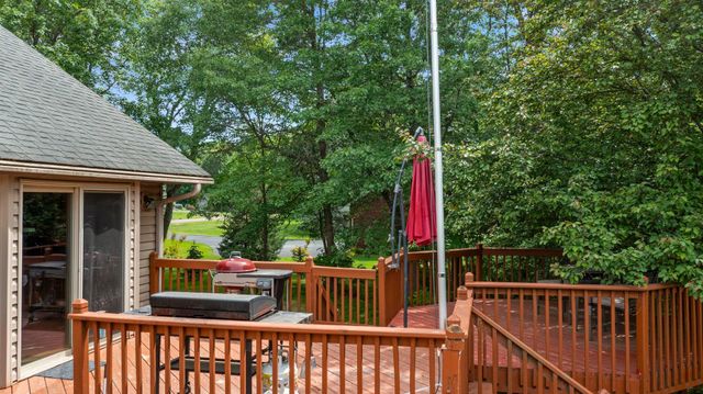 5325 Fernwood Trail, North Branch, MN 55056