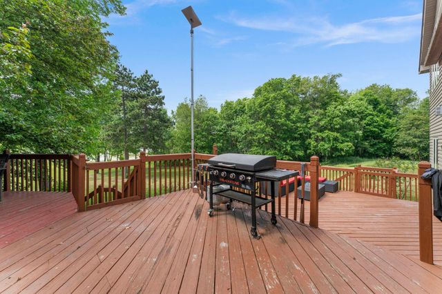 5325 Fernwood Trail, North Branch, MN 55056