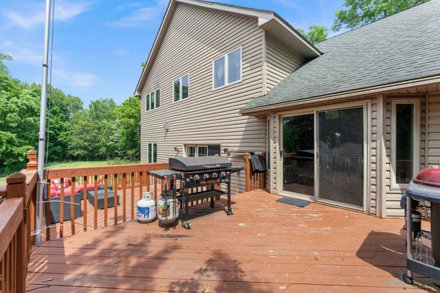 5325 Fernwood Trail, North Branch, MN 55056