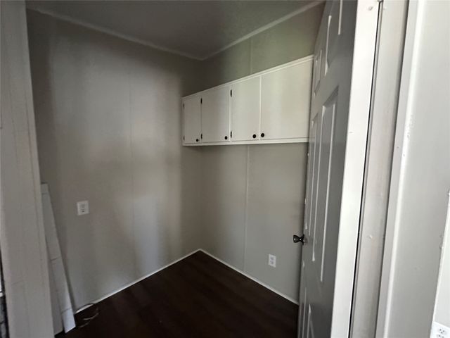 831 Holiday Drive, Ponder, TX 76259