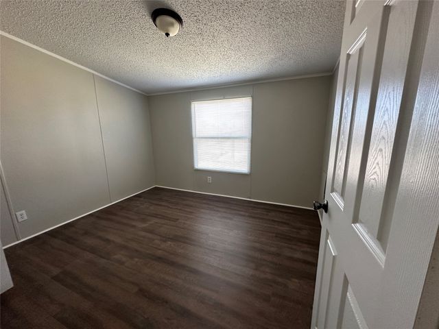 831 Holiday Drive, Ponder, TX 76259