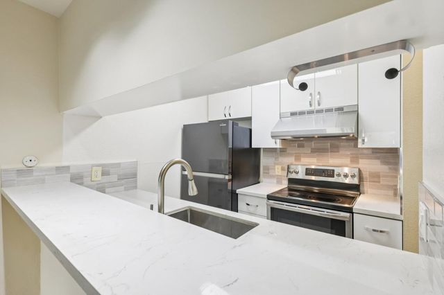 370 Imperial Way 118, Daly City, CA 94015